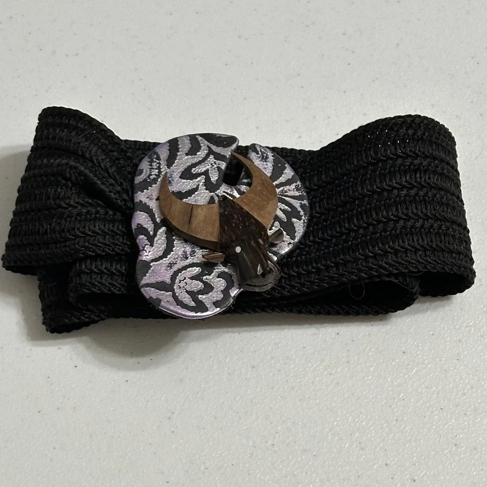 Woven Black Belt with Handmade Artistic‎ Wood & Silver Tone Bull Buckle Hook 36